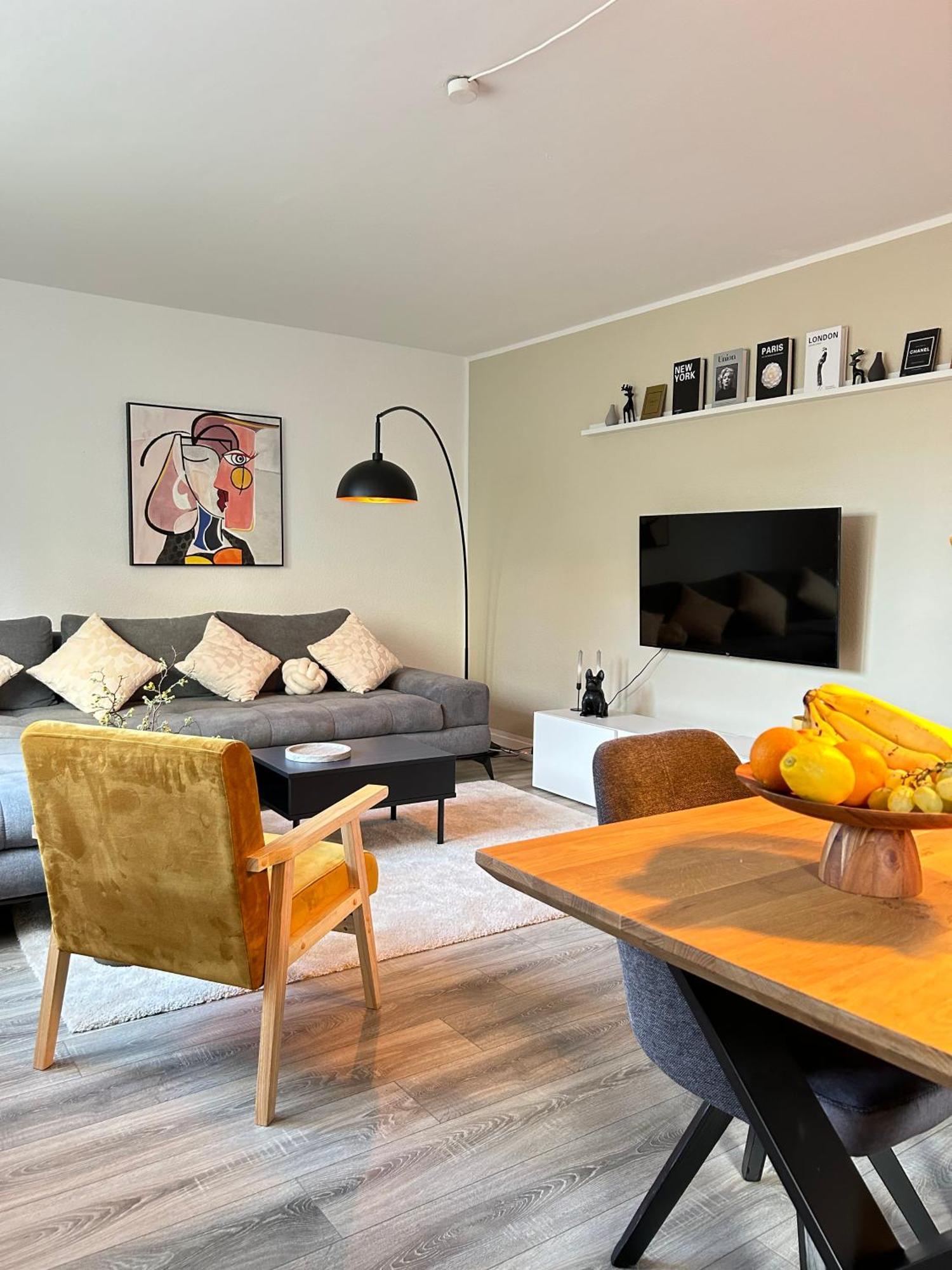 Modernes Designer-Apartment Fuer 7 Gaeste - 80Qm In Zentraler Lage, Self-Check-In Karlsruhe Exteriör bild